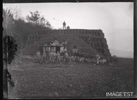 Militaires d'une section cycliste (Amance)