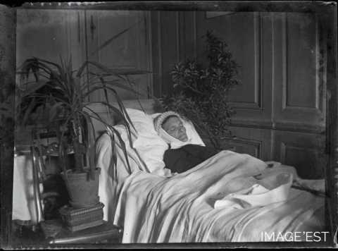 Femme décédée (Amance)