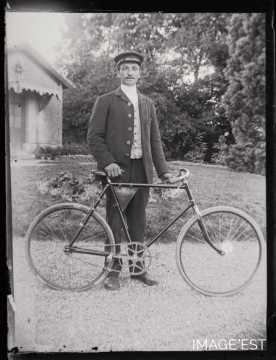 Homme en uniforme (Amance)