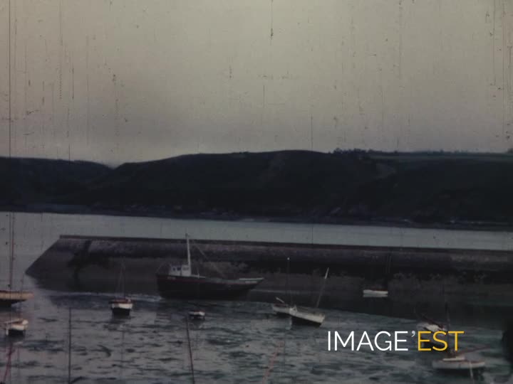 Vues maritimes à Pléneuf-Val-André (Côtes-d’Armor) et observation d’une éclipse solaire