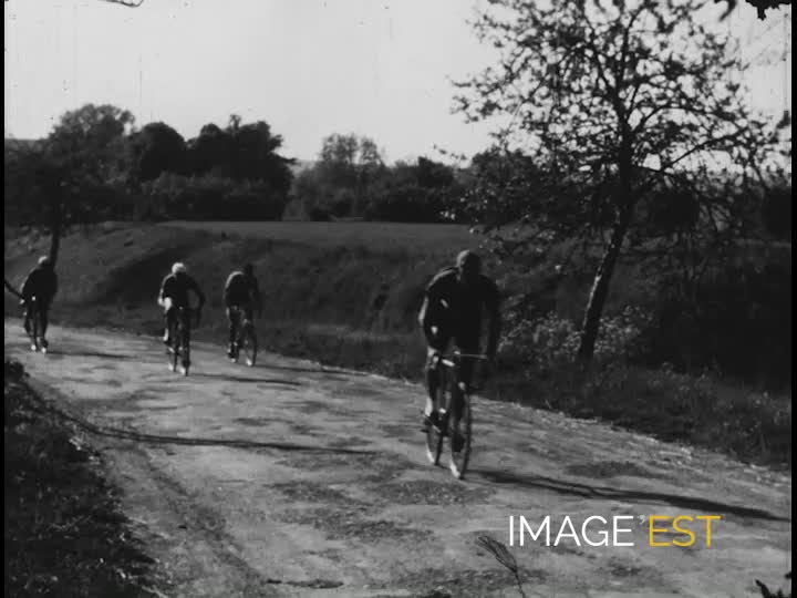 Étape du Tour de France à Nanteuil-sur-Aisne (Ardennes)