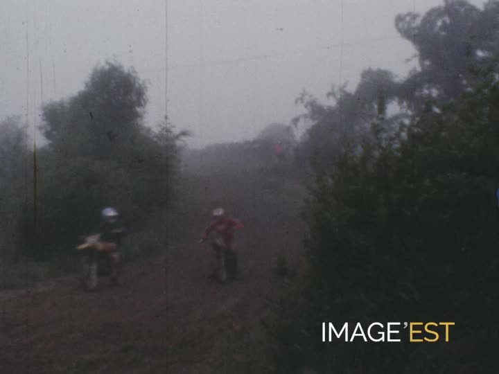 Moto-cross à Rocroi (Ardennes)