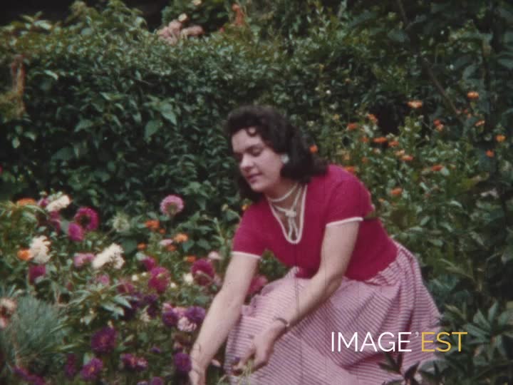 Portraits dans le jardin fleuris