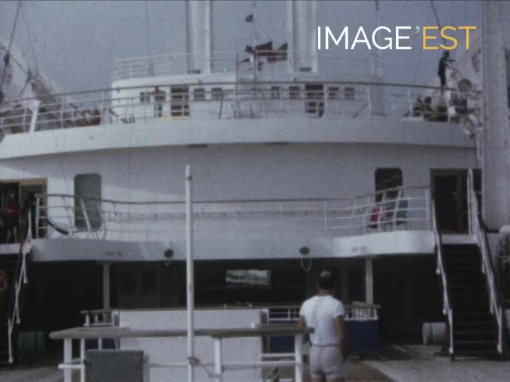 Départ du port de Dakar (Sénégal)