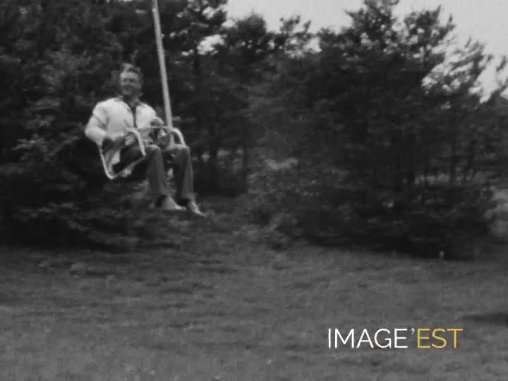 « Horizons lointains, de Saint-Hilaire au pays des cigognes » 