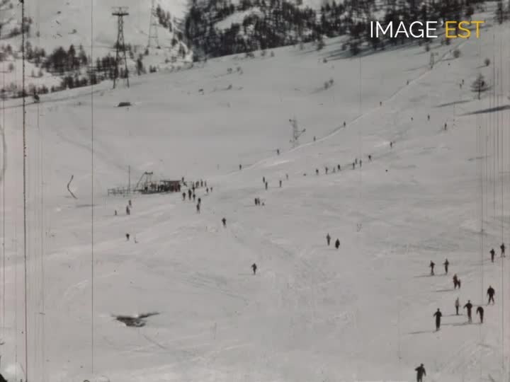 À la station de ski de Sestrières (Italie)