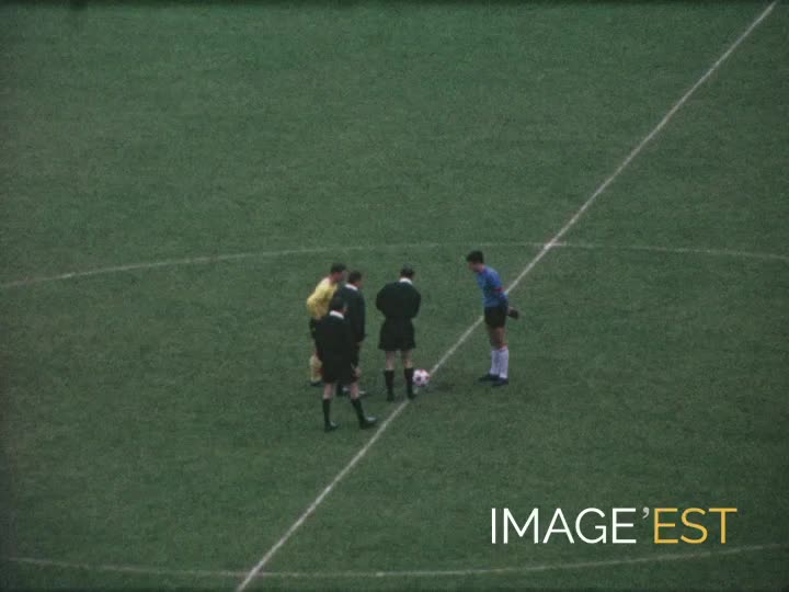 Match de football au stade Auguste Delaune à Reims (Marne)