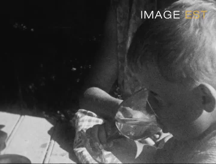 Fêtes religieuses, fêtes de familles, jeux d'enfants et de plage...