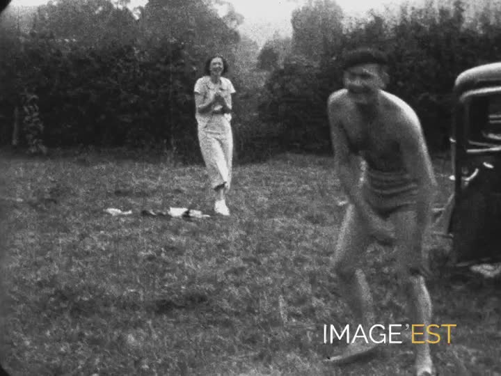 Homme qui s'amuse à Bourdons (Haute Marne)