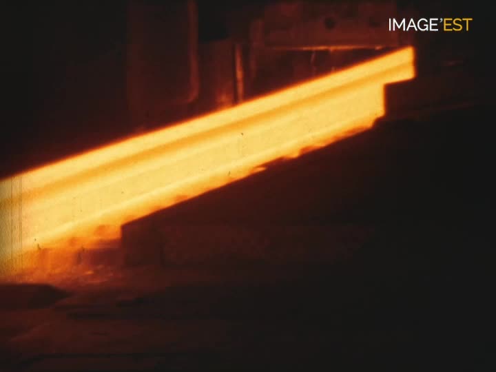 Laminage de brames d'acier aux fonderies de Neuves-Maisons