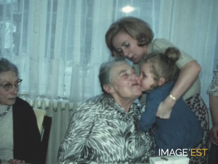 80 ans de grand-mère Berthe