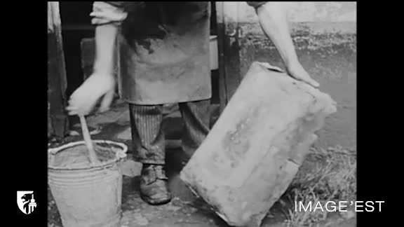 Armuriers (Les) - Le trempeur à Liège (Belgique)